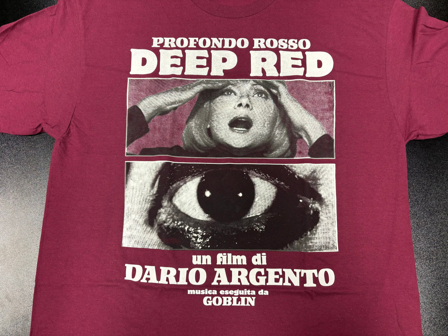 Deep Red - T-shirt