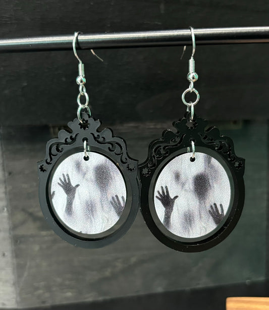 Ghostly Shadows - Earrings